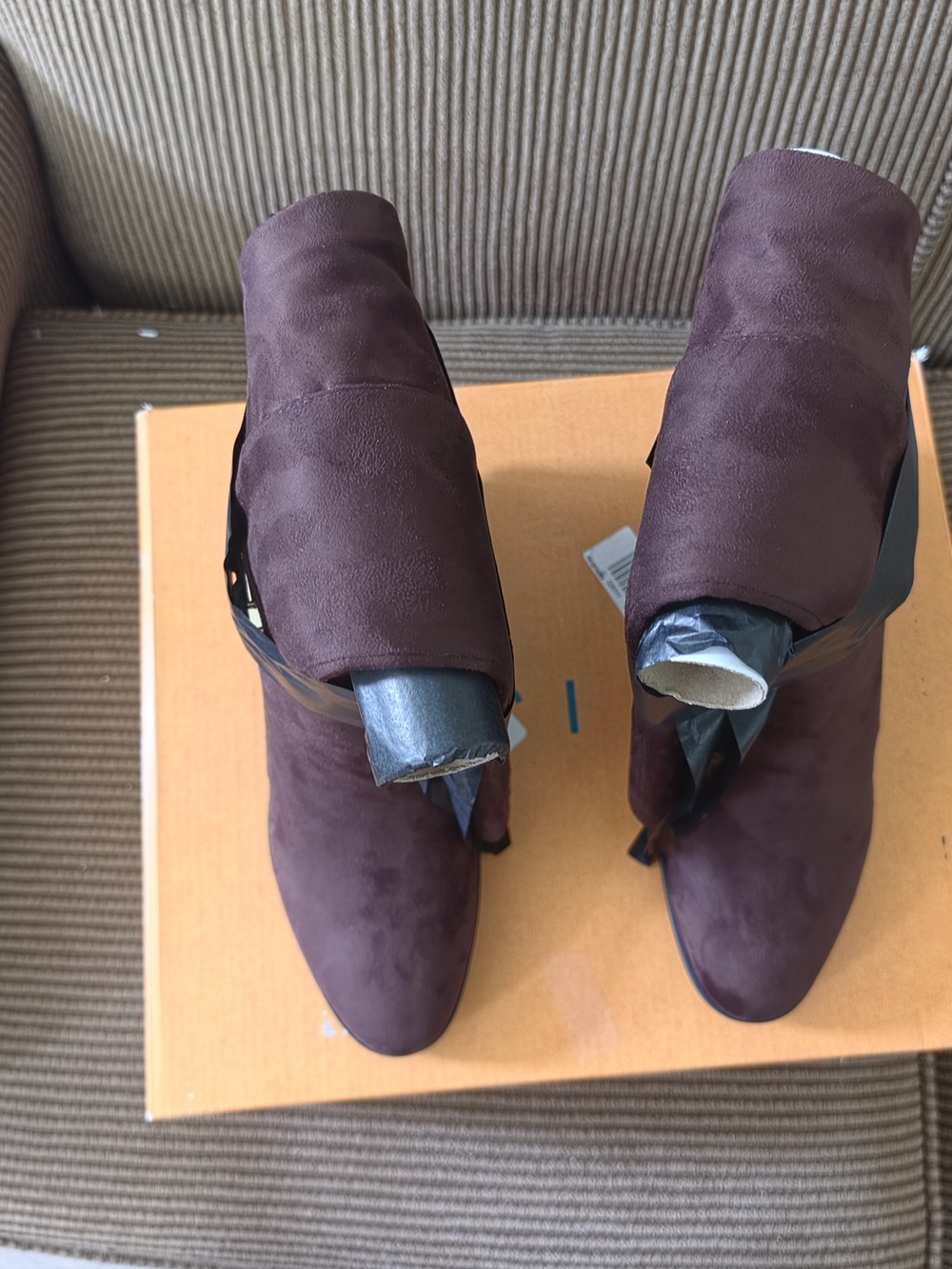 Unisa Garen-J Brown Faux Suede Block Heel Boots — Size 7.5M (NIB)